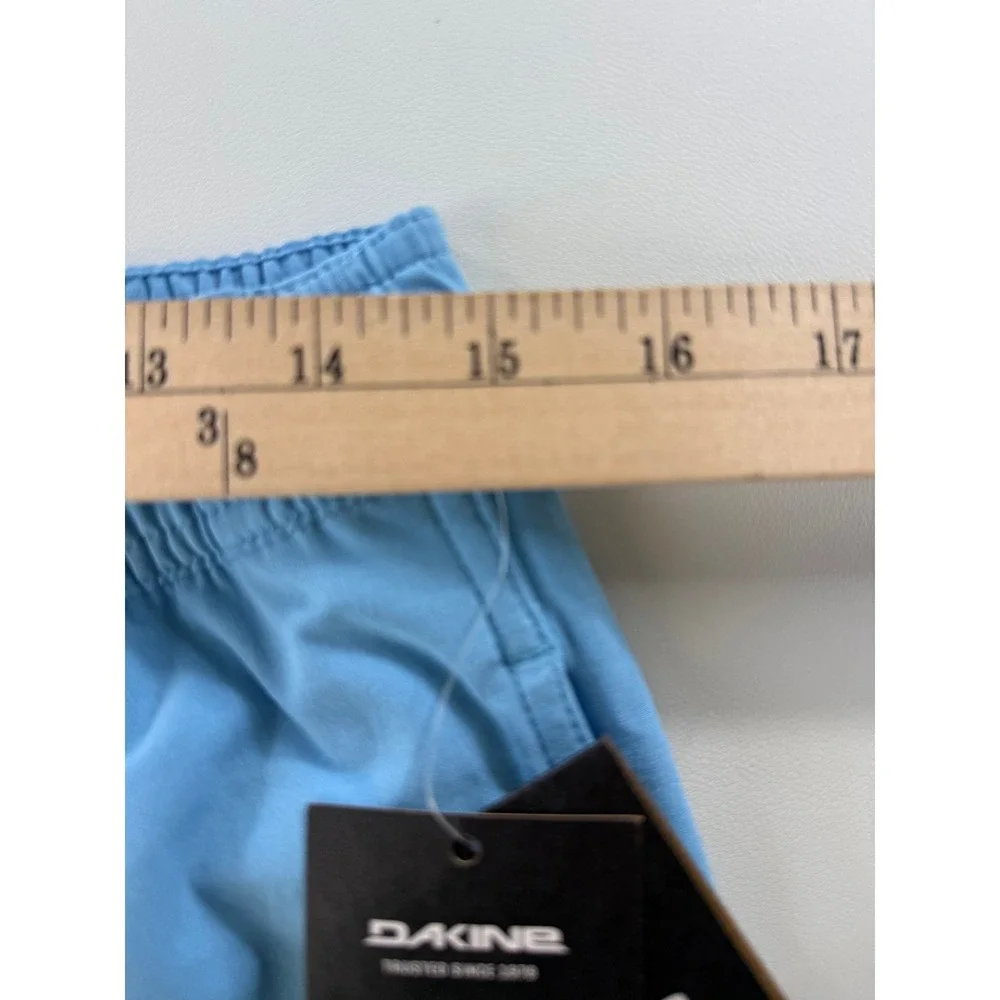 Dakine dive into